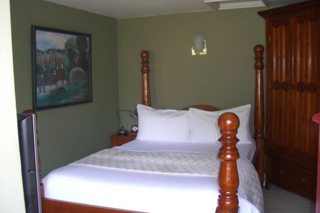 Ash Farm Country House Little Bollington Room photo